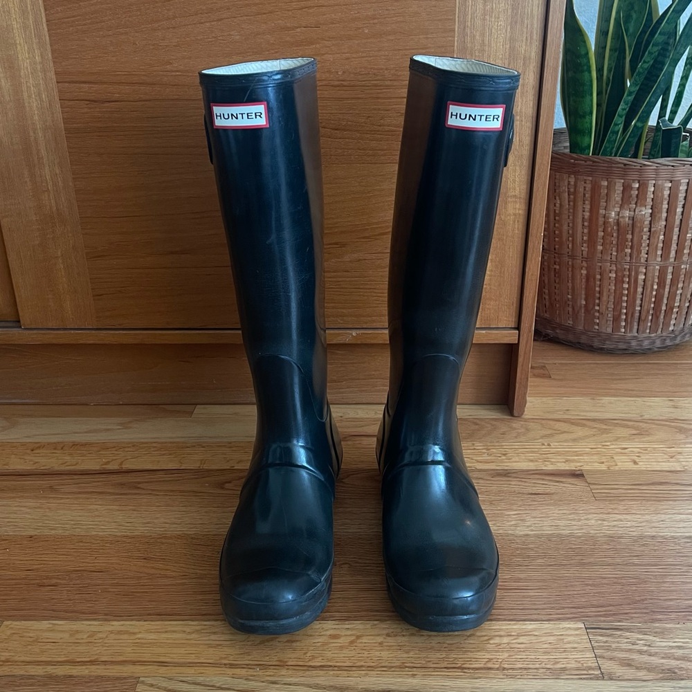 Tall Black Glossy Hunter Rainboots